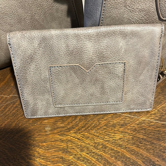 Kaari Blue Gray Shoulder Bag with Adjustable Strap and Minimalist Design - Picture 11 of 12